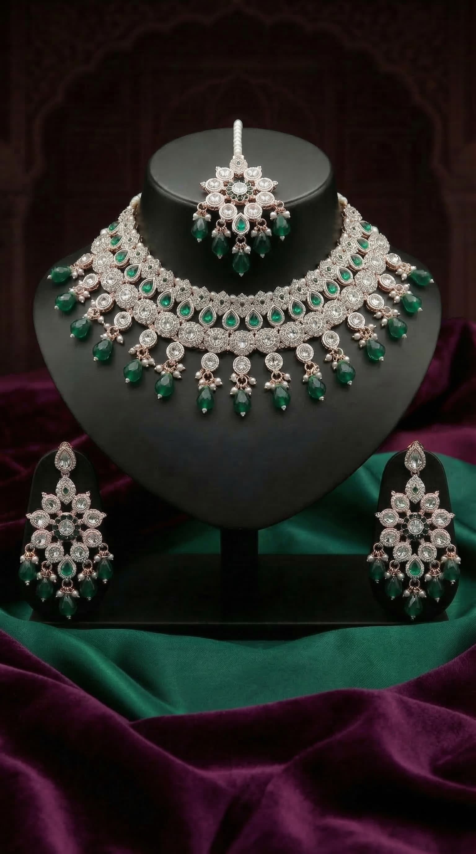 Emerald Pearl Floral Grandeur Choker Set